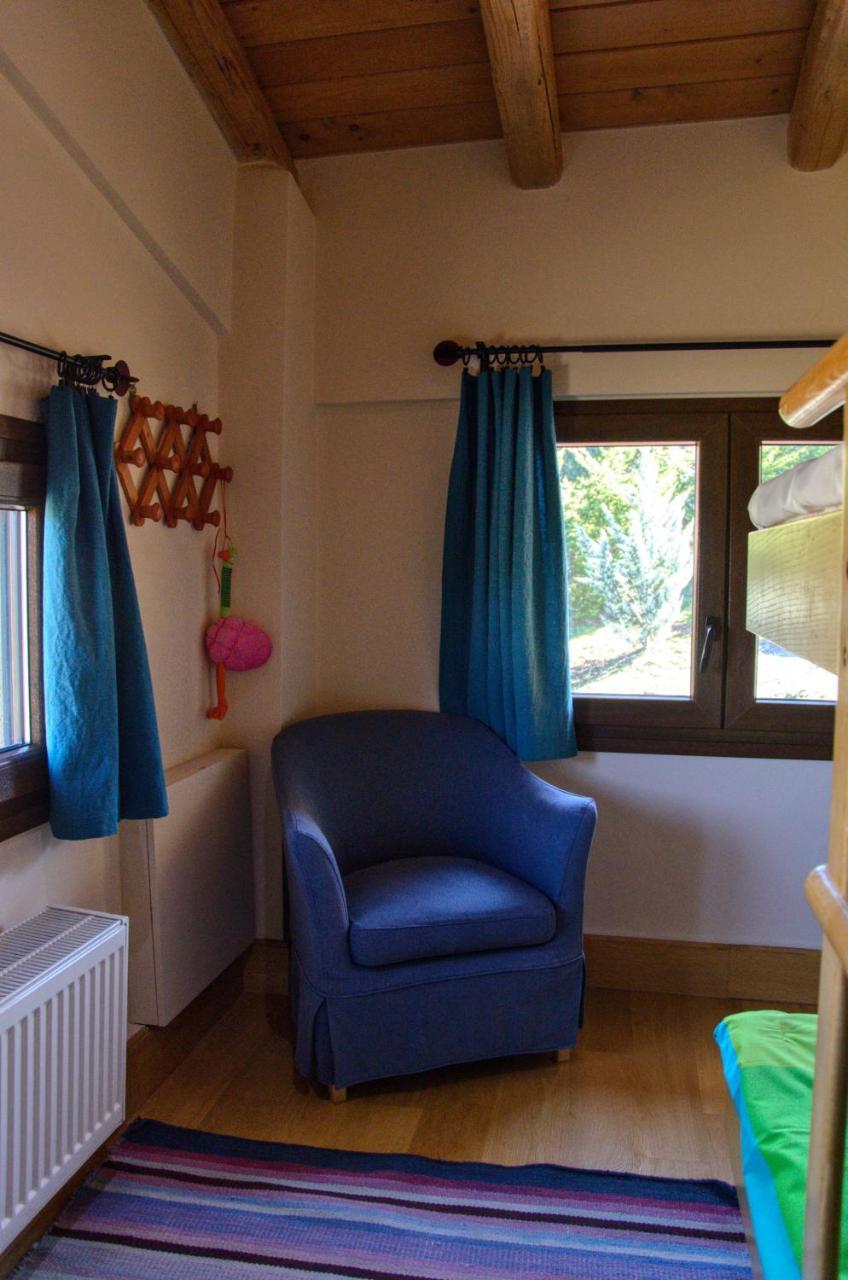 Levandes Houses Калаврита Екстериор снимка